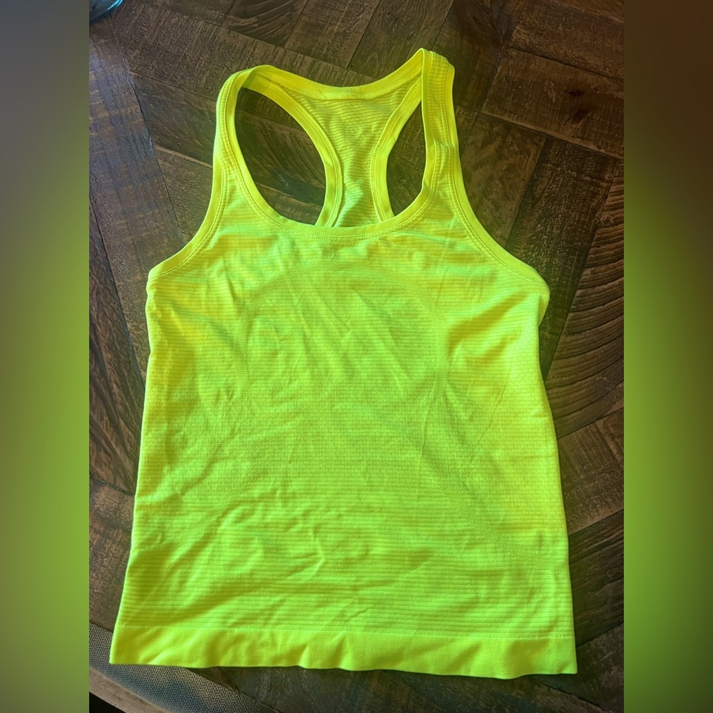 Lululemon Swiftly Tech Tank Race Length